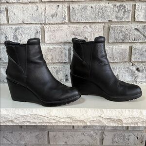 Sorel After Hours Wedge Chelsea Boot, EUC! Sz 9.5